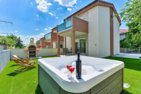 Villa with 2 bedrooms and private jacuzzy, private parking - cas6